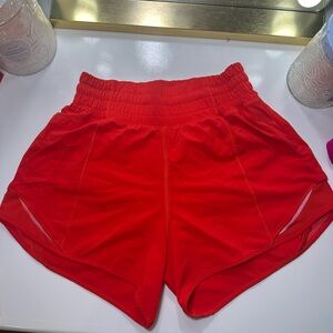 Lululemon hotty hot 4in